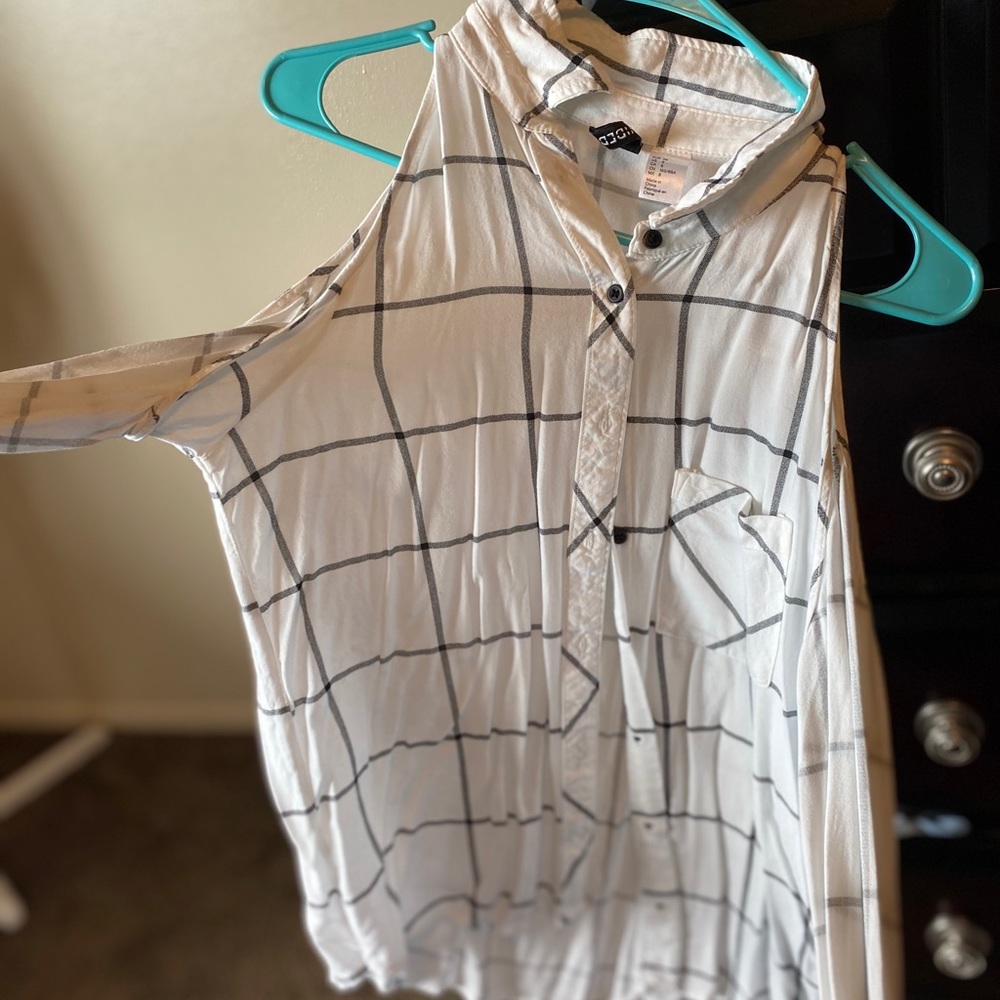 Off the shoulder black and white shirt